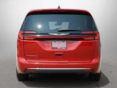 2024 Chrysler Pacifica Touring-L | 4 New Tires | Lane Departure, View more