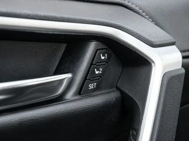 2020 Toyota RAV4 LIMITED|HYBRID|AWD|NAV|ROOF|LEATHER|BACKUP|CLEA in Cars & Trucks in City of Toronto - Image 13