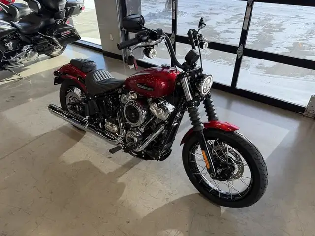 2026 Harley-Davidson FXBB - Street Bob in Street, Cruisers & Choppers in Saskatoon - Image 3