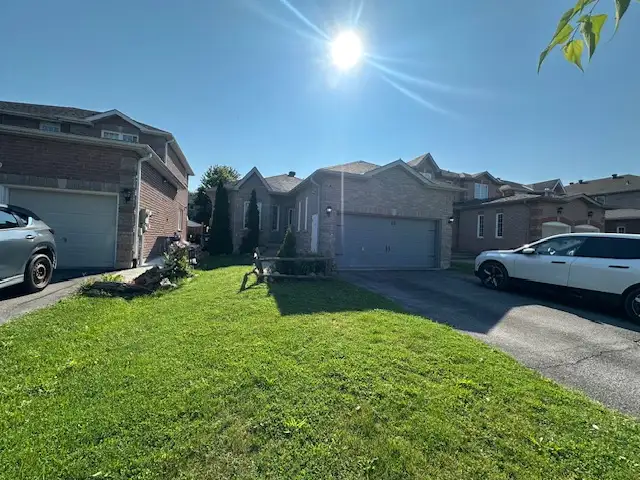 Barrie, 3 Bed + Den, lower level legal duplex, utilities in.