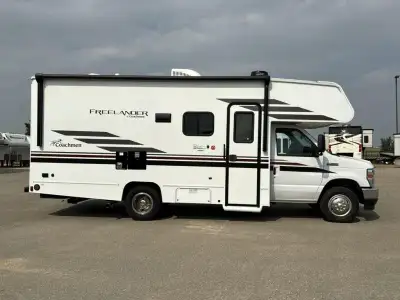 We are looking for good pre owned Rv's to buy or consign!! Coachmen Freelander Class C gas motorhome...