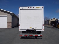 2019 Ford E450 Cube Van 6,2, V8, gas, auto, air, radio 16 ft freight box, roll up door Loading ramp,... (image 4)