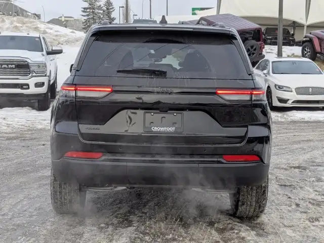 2025 Jeep Grand Cherokee Altitude * - Power Liftgate - Wireless in Cars & Trucks in Calgary - Image 8