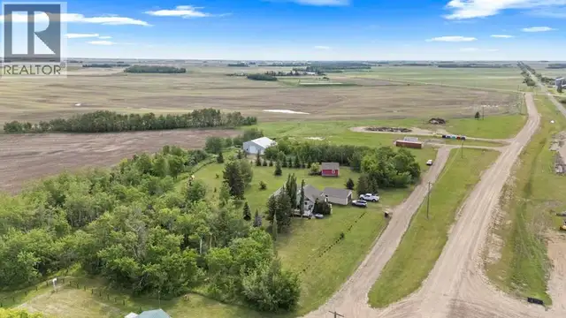 10 Railway Avenue N Rosalind, Alberta in Houses for Sale in Strathcona County - Image 2