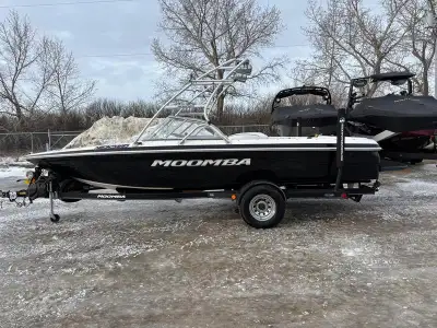 WAS $24,900, NOW $22,900 or Finance for $137 Bi-Weekly OAC. 21' Ski/Wake boat. 625 Hours. 5.7 Indmar...