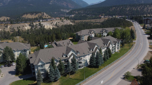 212 - 4767 FORSTERS LANDING ROAD Radium Hot Springs, British Col in Condos for Sale in Cranbrook - Image 2