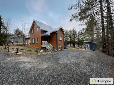 À VENDRE - Magnifique maison / chalet au bord de l'eau Lac Denison, Cleveland (Estrie) avec le droit...