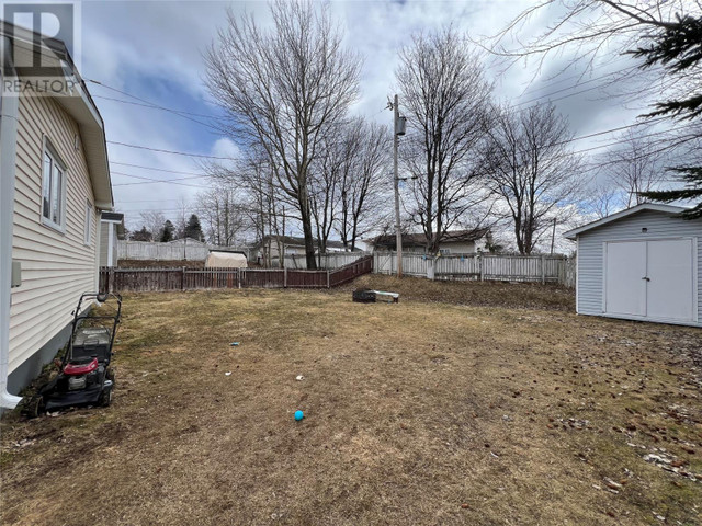 6 Gately Street Grand Falls-Windsor, Newfoundland & Labrador in Houses for Sale in Gander - Image 4