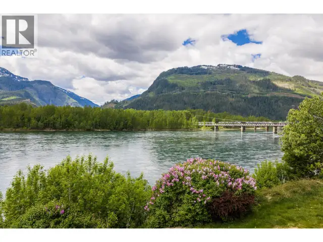 1311 Front Street Revelstoke, British Columbia in Land for Sale in Revelstoke - Image 10
