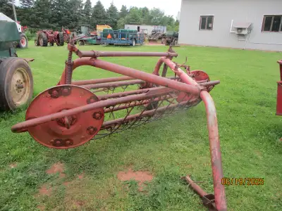 Massey Ferguson hay rake, drives from both wheels, no tax Denis Gallant / D & M Tools Ltd 902-853-70...
