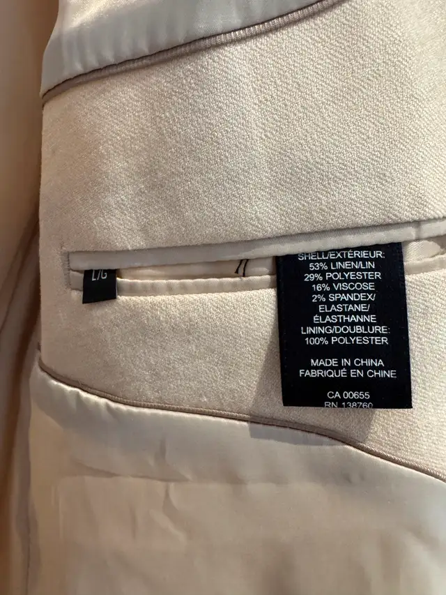 DOUBLE BREATED tuxedo jacket mens in Men's in Hamilton - Image 4