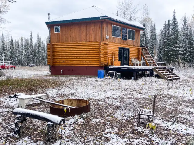 Log home on 10.98 acres (40 mins from Faro) - Felix Robitaille® in Houses for Sale in Whitehorse - Image 3