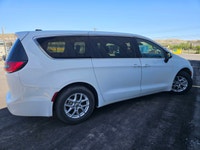 For a quick response please text 403-820-9940. AMVIC licensed business The 2023 Chrysler Pacifica To... (image 8)