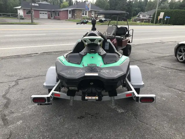 2019 SEADOO SPARK TRIXX ACE 900 (FINANCING AVAILABLE) in Personal Watercraft in Strathcona County - Image 8