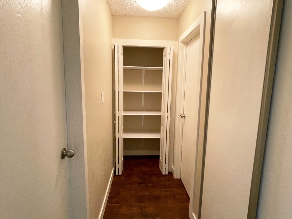 Riverside - 1 Bedroom 1 Bath Apartment for Rent 5