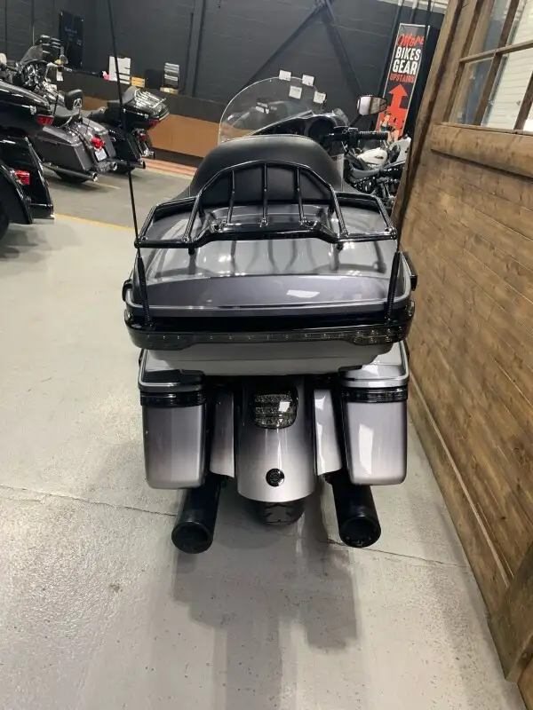2019 Harley-Davidson CVO Limited in Street, Cruisers & Choppers in Oshawa / Durham Region - Image 9
