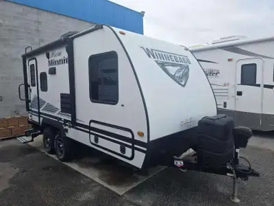 Winnebago Industries Micro Minnie travel trailer 1808FBS highlights: RV Queen Bed Divider Curtain Bo...