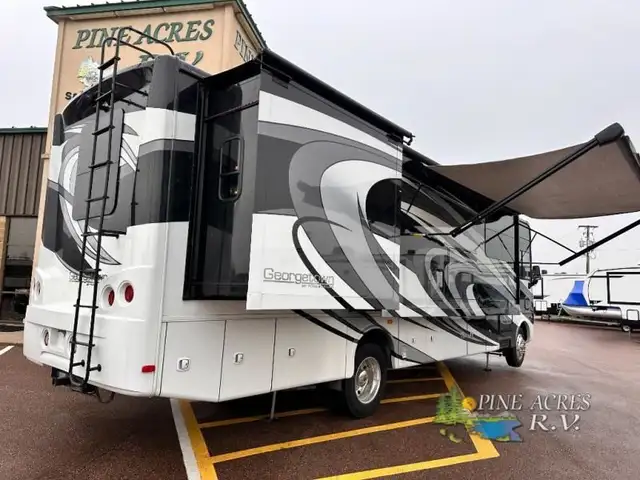 2018 Forest River RV Georgetown 7 Series 34P7 only 12 k Miles in RVs & Motorhomes in Moncton - Image 5