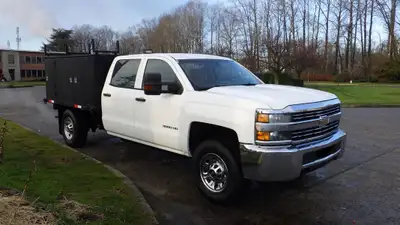 2016 Chevrolet Silverado 3500HD Crew Cab 4WD Service Truck, 6.0L V8 OHV 16V FFV Gas engine, 8 cylind...
