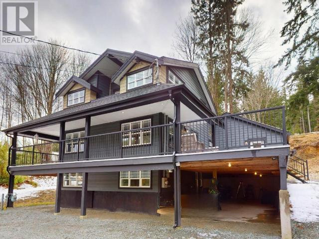 5917 MOWAT AVE Powell River, British Columbia in Houses for Sale in Powell River District