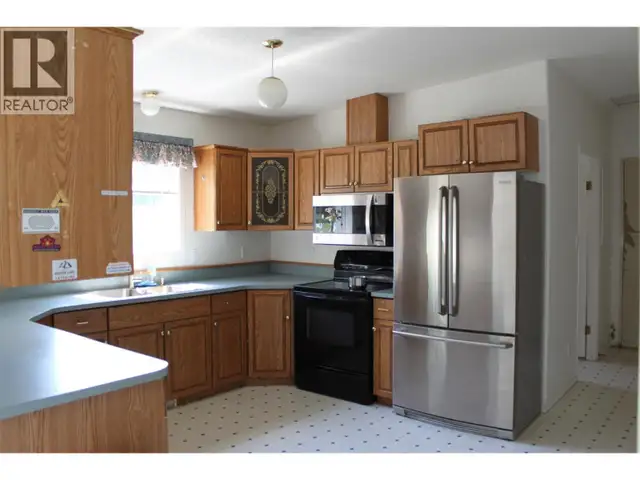 129 Oak Street Fauquier, British Columbia in Houses for Sale in Nelson - Image 4