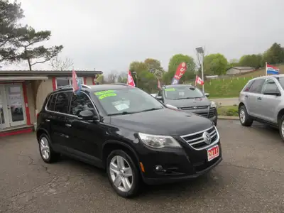 2011 Volkswagen Tiguan SE. 2.0 L 4 Cylinder ENGINE. AWD…… LOW LOW LOW KMS (169000 KMS ONLY)….Lether/...