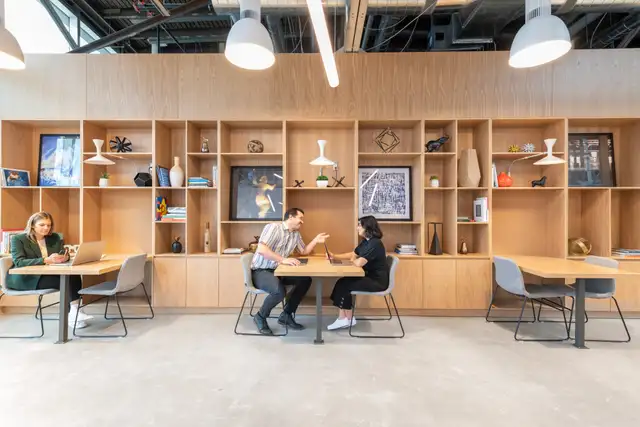 Beautifully designed office space rental for 5 persons in Spaces in Commercial & Office Space for Rent in Gatineau - Image 12