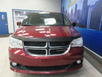 DODGE GRAND CARAVAN 2017 SXT PREMIUM PLUS STOW-N-GO 7 PASSAGERS / CUIR + SUEDE NOIR / SYSTEME DE NAV... (image 2)