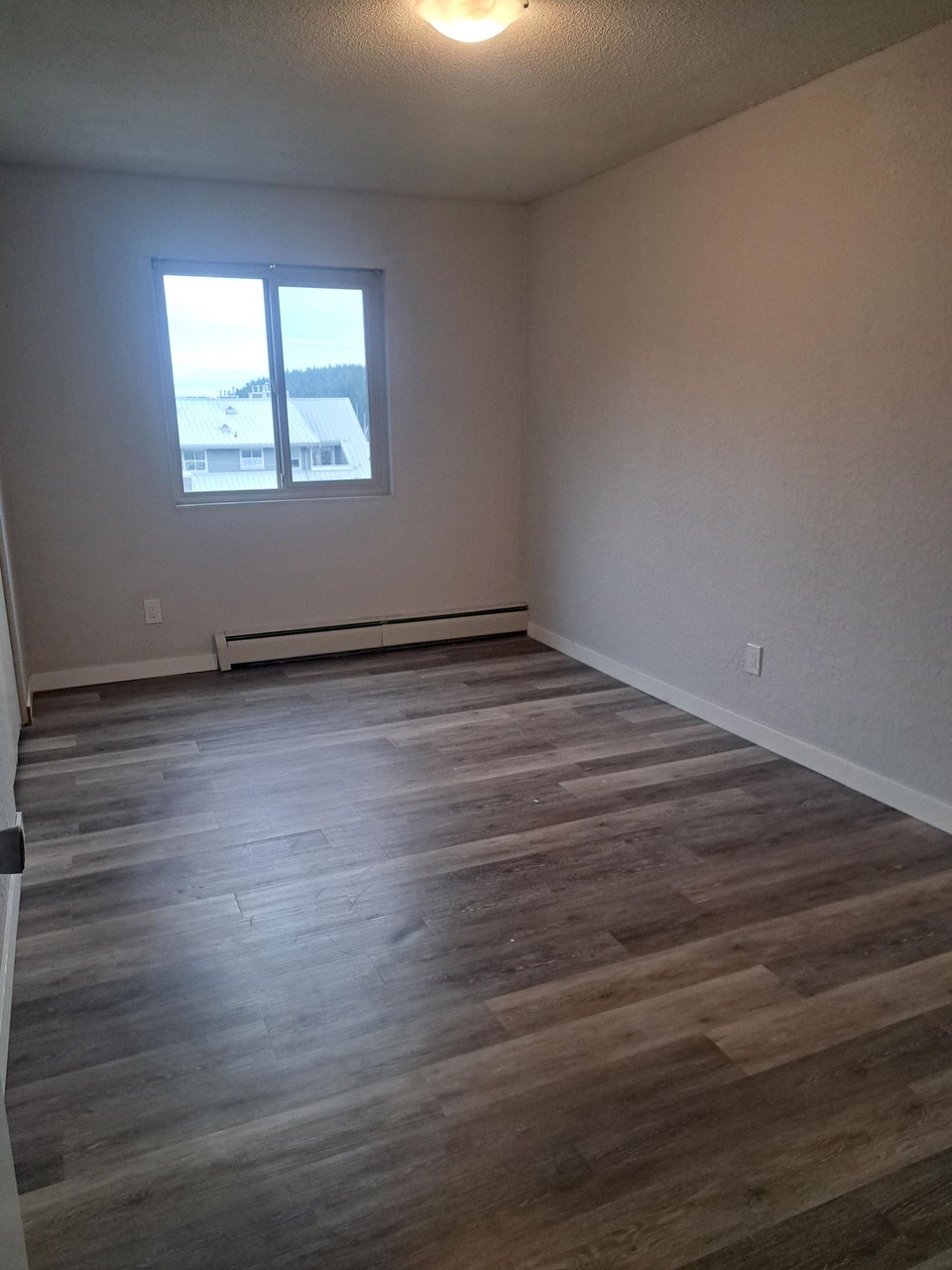 3 Bedroom Apartment for Rent - 450 Stewart AvenueUnit 314 4