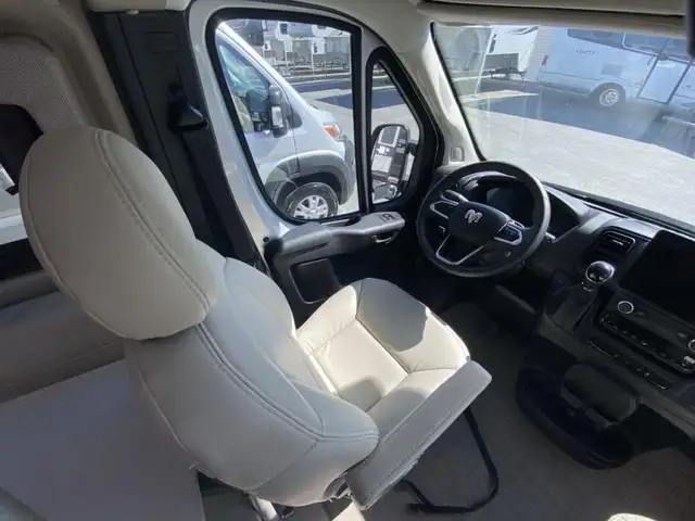 2024 Thor Motor Coach Tellaro 20J in RVs & Motorhomes in Bedford - Image 16