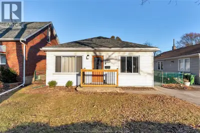 Charming and move-in ready! This 3 bdrm bungalow is nestled in a great neighbourhood of Fountain Blu...