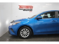 Garantie Kia jusqu'au 20 octobre 2027 ou 100 000km . Kia Forte LX 2023 avec moteur 2.0L developpant... (image 4)