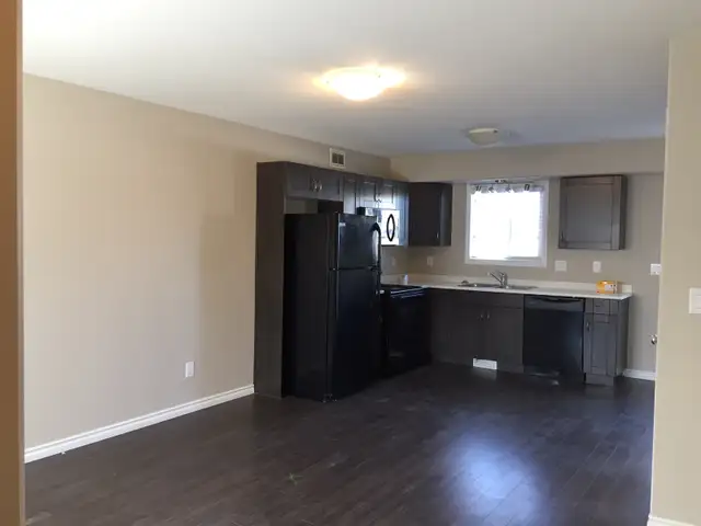4 bedroom available now!63672036755841121