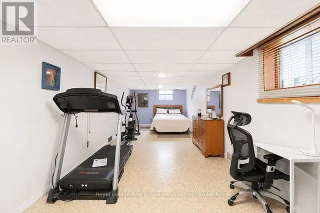 334 TRAGINA AVENUE N Hamilton (Homeside), Ontario in Houses for Sale in Oakville / Halton Region - Image 34