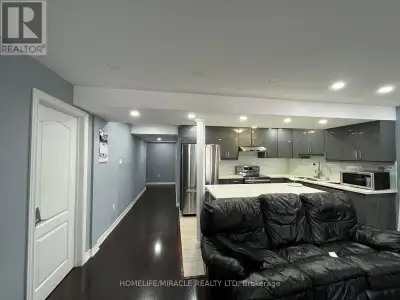 BASEMENT - 200 ELBERN MARKELL DR. DRIVE Brampton (Credit Valley)