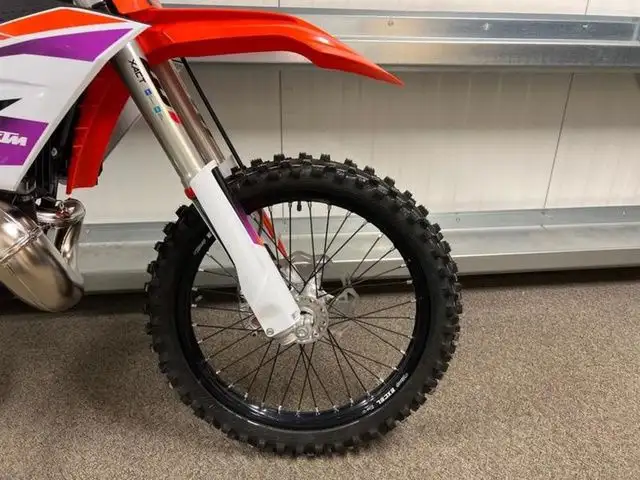 2024 KTM 250 SX in Dirt Bikes & Motocross in Calgary - Image 6
