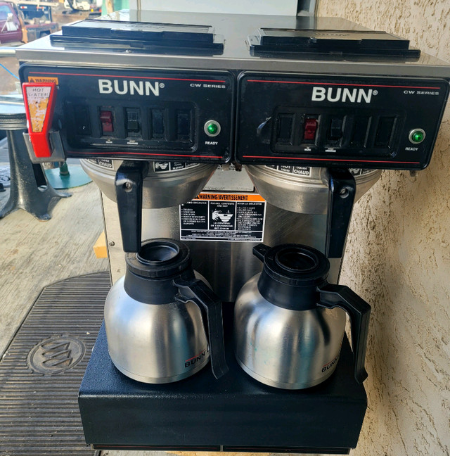 Bunn Thermal Carafe Coffee Machine c/w 2 Pots in Other in Lethbridge