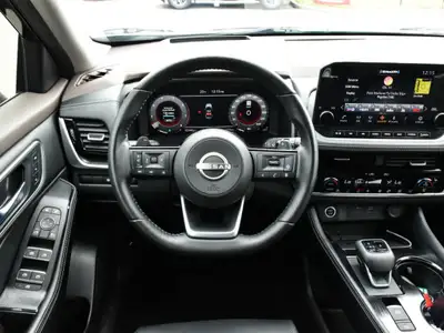 2023 Nissan Rogue Platinum AWD-Leather| Navi| Roof!, View more