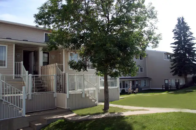 Clareview Apartment For Rent | Clareview Court Townhomes in Long Term Rentals in Edmonton - Image 14