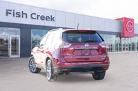 Designed for both your everyday commute and weekend escapes, this 2015 Nissan Rogue Sport Utility, s... (image 3)
