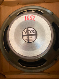 2 Speakers  Vox celestion