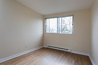 Découvrez notre 3 1/2 à louer à Laval, dans un quartier dynamique et très recherché, au cur de la vi... (image 3)