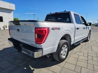 Command immediate performance with this rugged 2022 FORD F-150 XLT, equipped with the dominant 3.5L... (image 4)