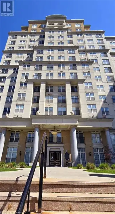 Welcome to your next home at the Chateau Royale, located in the heart of Hamilton. This beautiful 2-...