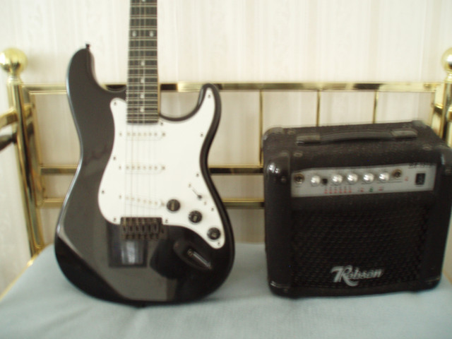 ELECTRIC GUITAR AND AMPLIFIER  --  LIKE NEW in Guitars in Kitchener / Waterloo - Image 2