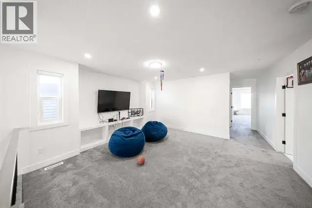 123 Saddlecrest Grove NE Calgary, Alberta in Houses for Sale in Calgary - Image 13