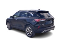 2022 Ford Escape Titanium Black Metallic *** FULLY LOADED TITANIUM *** *** EXTREMLY LOW MILEAGE ***... (image 6)