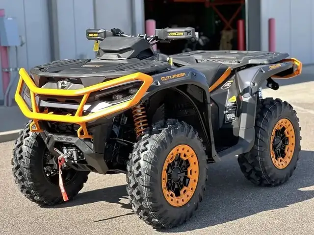 2025 CAN-AM OUTLANDER XT-P 1000R-BLACK! in ATVs in Sudbury - Image 2