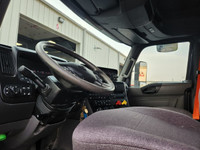 Ryder Stock ID: 873690 Transmission Type/Speed: AUTO 18 Engine: DIESEL X15'17 500/1800 Horse Power:... (image 8)