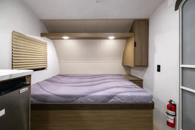 2026 FOREST RIVER SALEM 174DBLE in Travel Trailers & Campers in Regina - Image 6